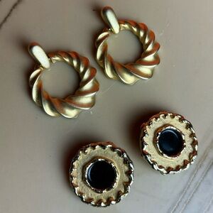 BUNDLE *** Estate sale women’s vintage jewelry gold earrings clip on